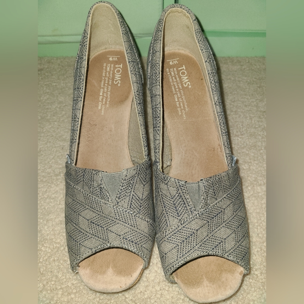 Toms Wedge Women's Gray Canvas Aztec Geometric Heels Cork Peep Toe Size 9W